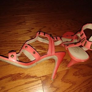 RACHEL Rachel Roy Shoes - Pre-Owned Sandals RACHEL Rachel Roy Shoes - Pre-Owned Sandals